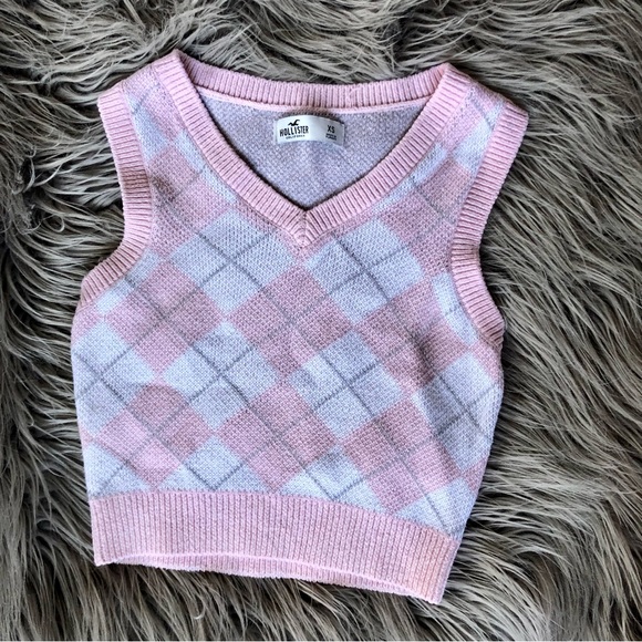 Pink and White Cropped Argyle Sweater Vest, Size XS - Picture 2 of 4